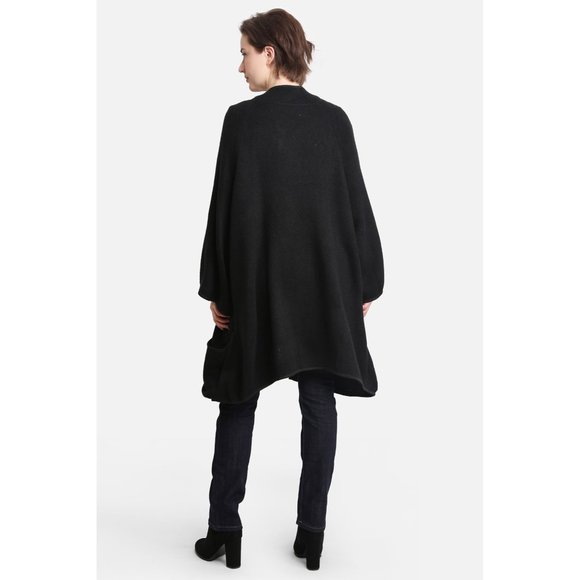 WOMENS BLACK PONCHO CLOAK W/POCKETS / SNAP NECK CLOSURE  - OS - Picture 2 of 11